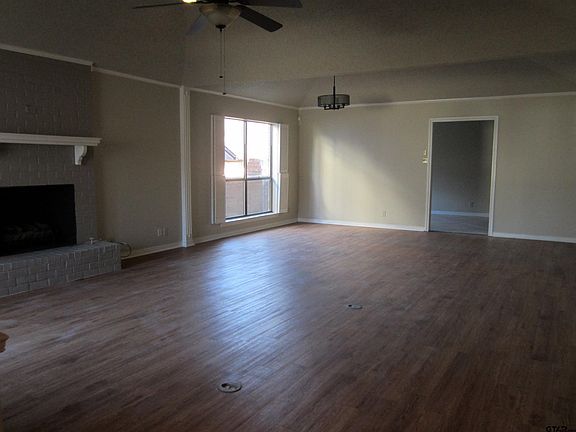 4th image of 404 Woodland Hills Dr
