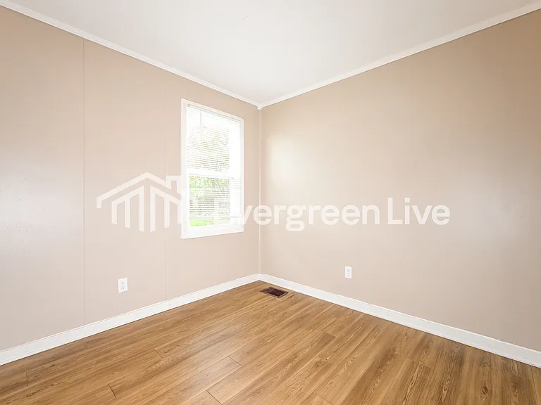 333 Foster Rd — Photo 13