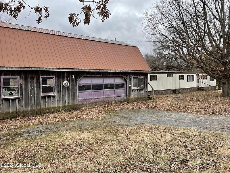 2nd image of 697 Youngs Corners Road