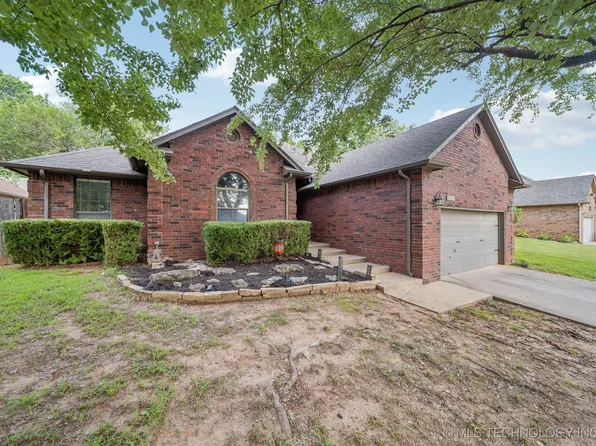 11318 S 108th Pl E, Bixby, OK 74008