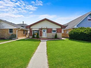 6041 W 83rd St, Burbank, IL