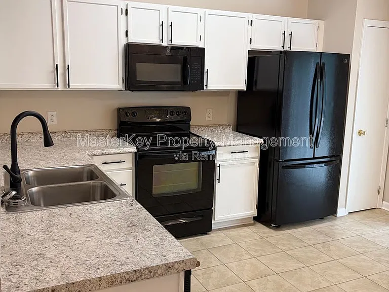 204 Purple Leaf Rd — Photo 3