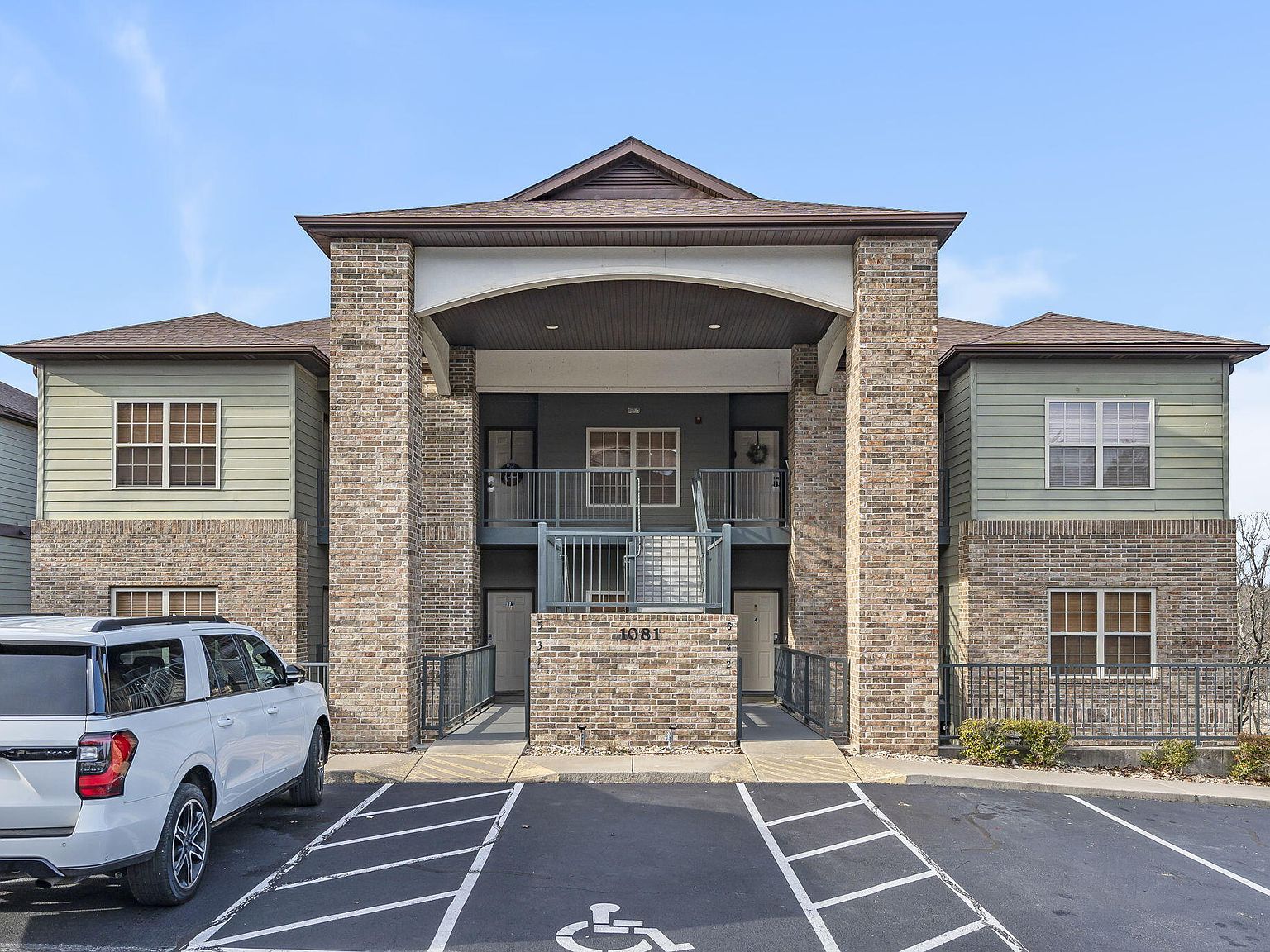 1081 Golf Drive #6 BLDG 5