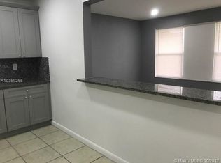 5904 Thomas St, Hollywood, FL 33021