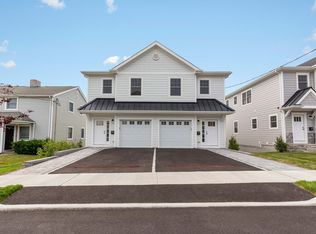 105 Park Ave E, West Harrison, NY 10604