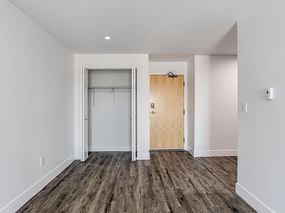 5th image of 357 Newport Ave APT 4E