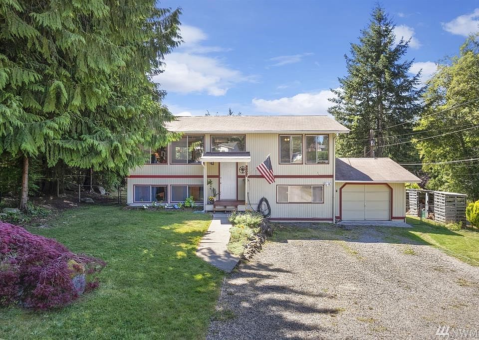 1st image of 26087 Jade Ct NW