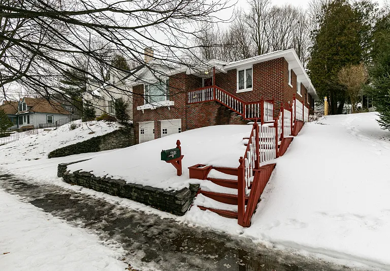 605 Crawford Ave — Photo 14