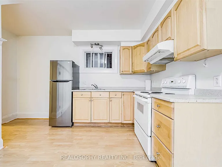66 Dorval Rd — Photo 3