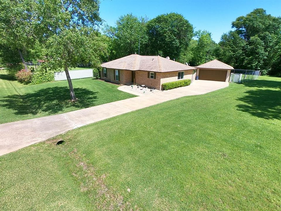 Welcome home! Very Peaceful & Quiet area with room to spread out