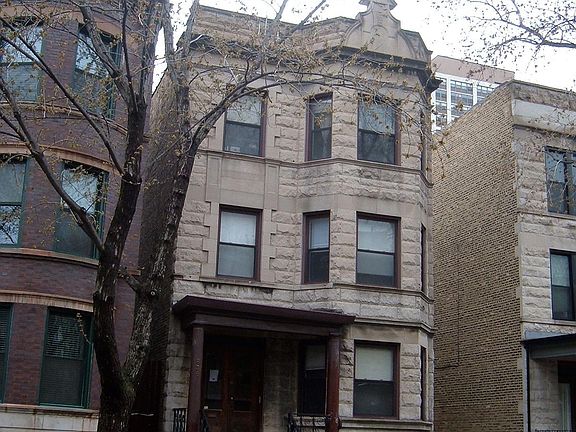 4th image of 836 W Bradley Pl #22