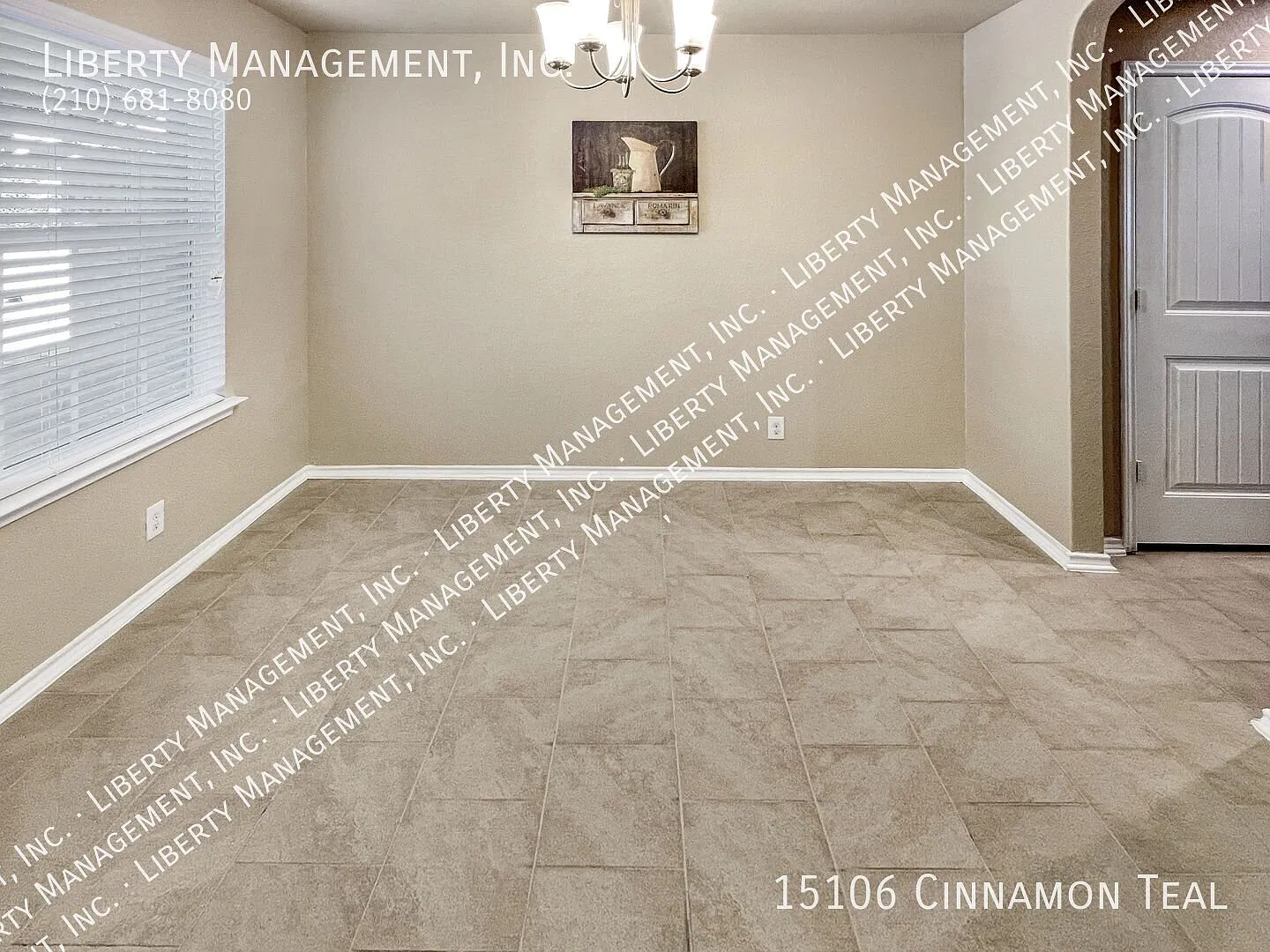 Spacious move-in ready 5 Bedroom, 3.5 Bath Home — Photo 4
