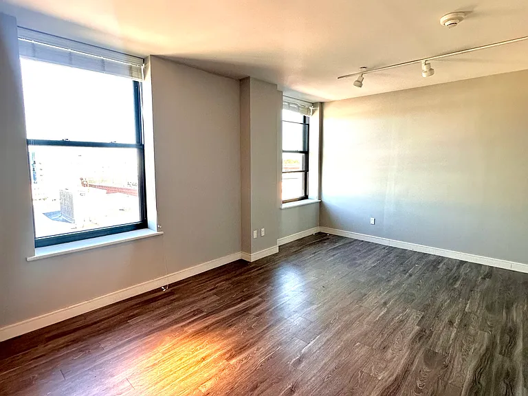 23 Central Ave — Photo 31