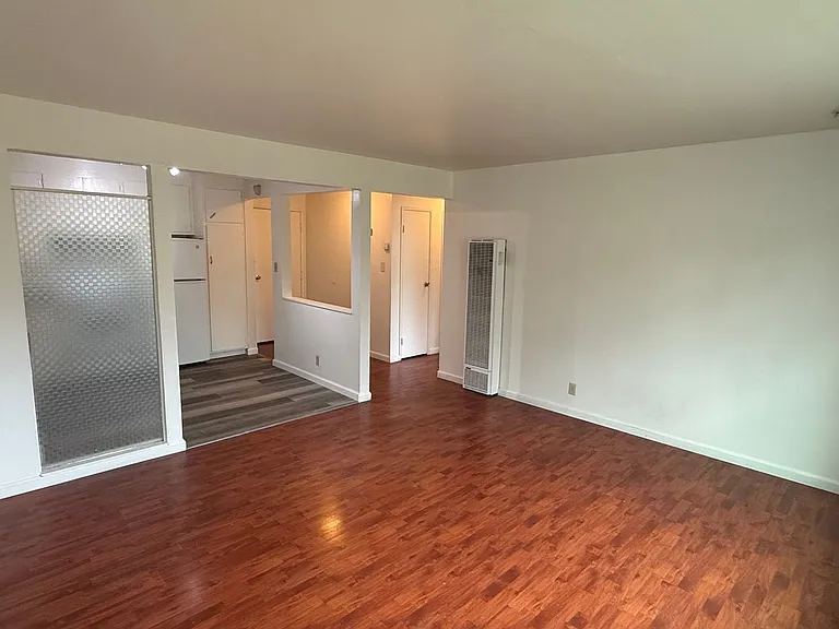 Stannage Ave, 411 — Photo 2