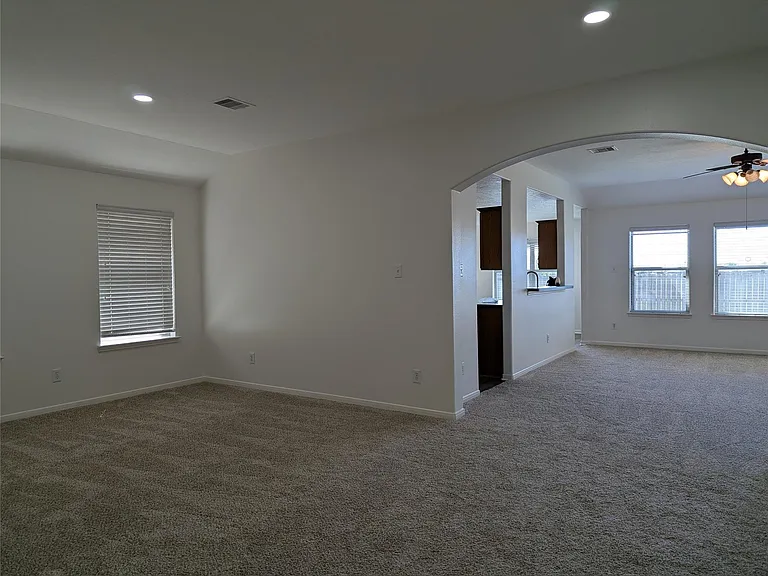 5618 Savannah Woods Ln — Photo 15