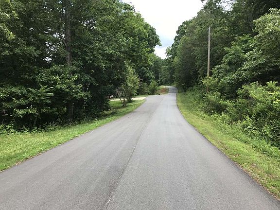 2nd image of Kingswood Dr