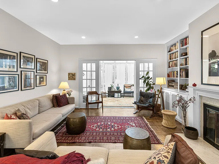 3909 Watson Pl NW — Photo 5