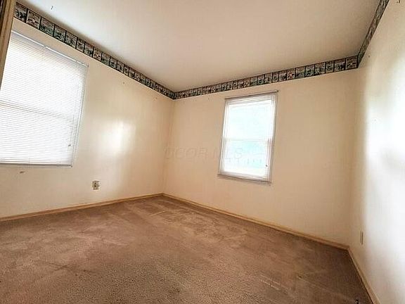3rd image of 541 Mohawk Dr