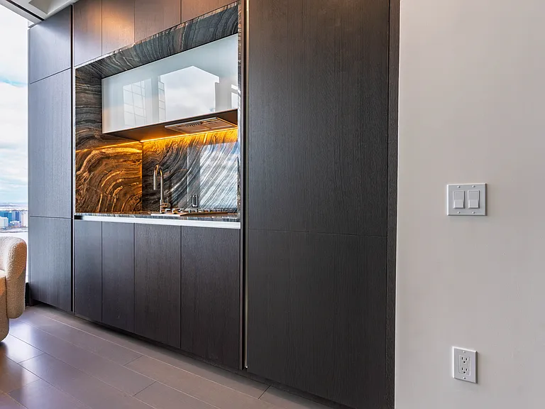 125 Greenwich St #65E — Photo 2