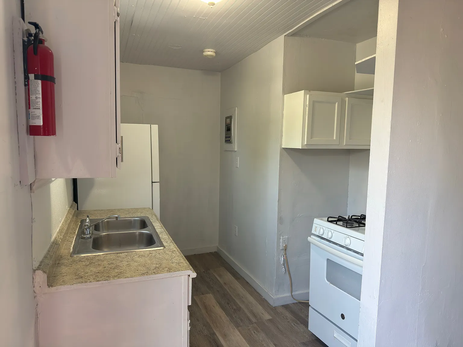 2 bed, 550 sqft, $600 — Photo 2