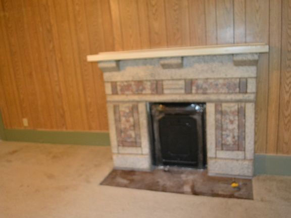 3rd image of 1912 Harris Dr