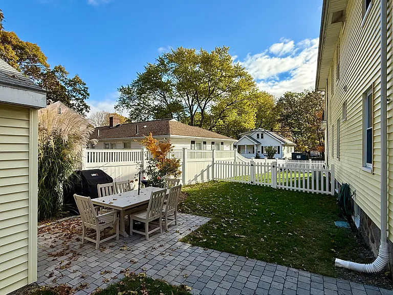 35 Lindale Ave #2 — Photo 14