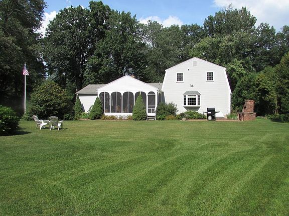 5th image of 22 Ashton Ln