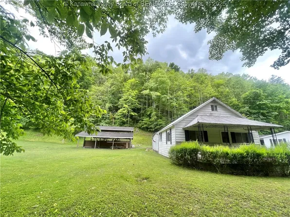 2743 Big Ugly Creek Rd, Chapmanville, WV 25508