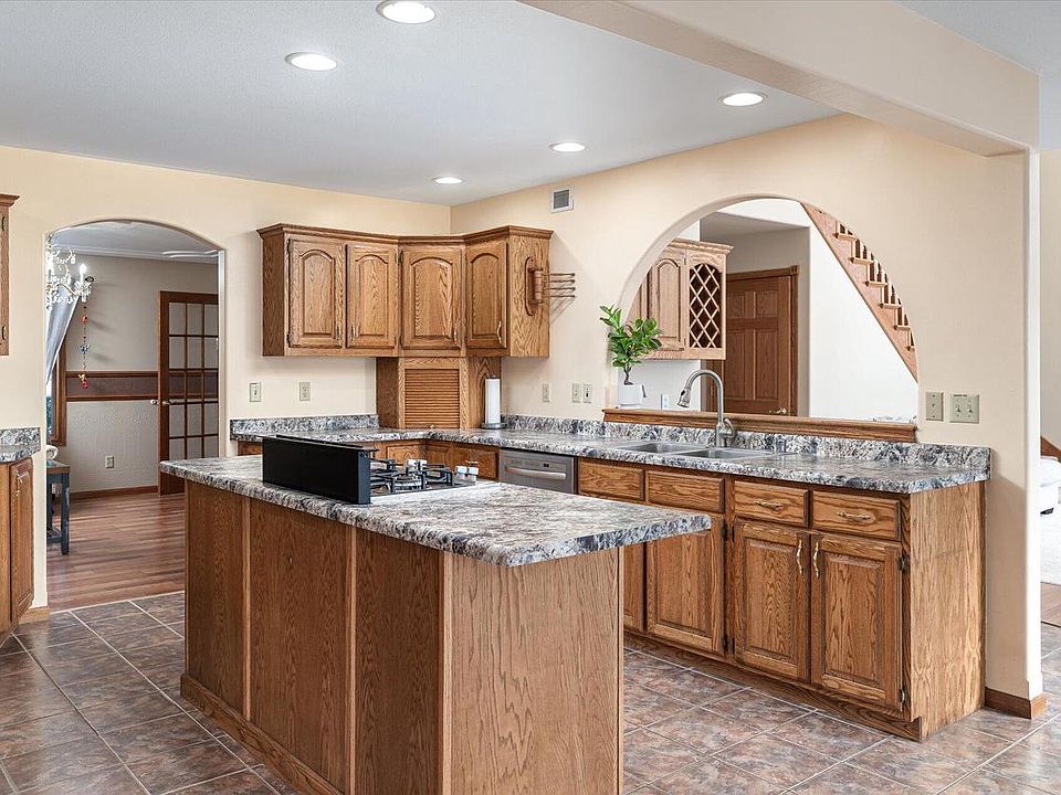 1st image of 203 Eagle Bluff ROAD