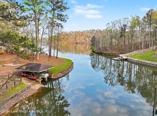 841 Raintree Dr, Alexander City, AL 35010