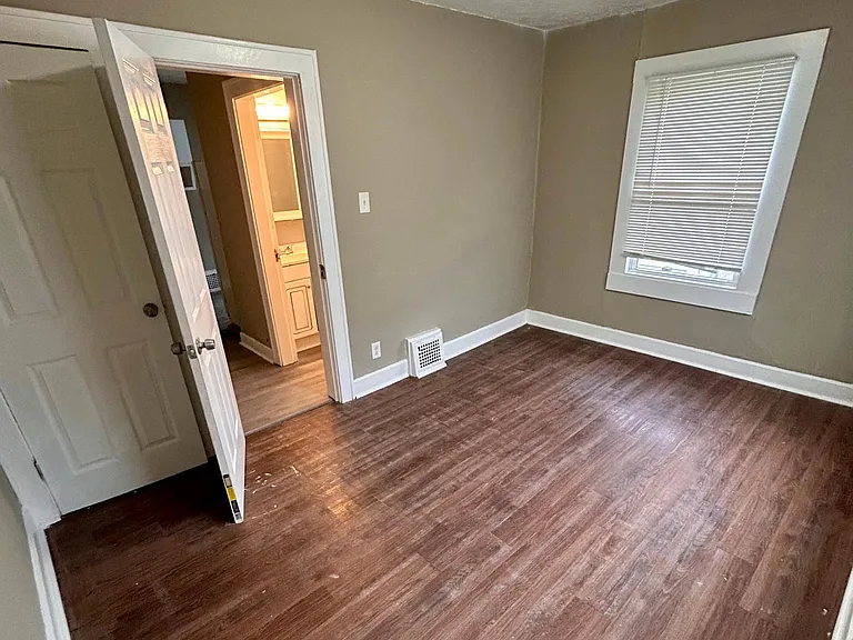 3541 Robson St #3541 — Photo 8