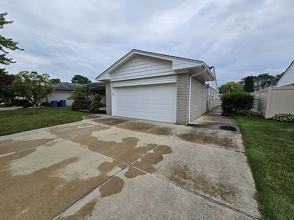 2nd image of 26795 Cecile St
