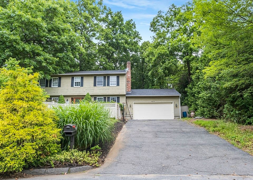 1st image of 31 Golden Dr
