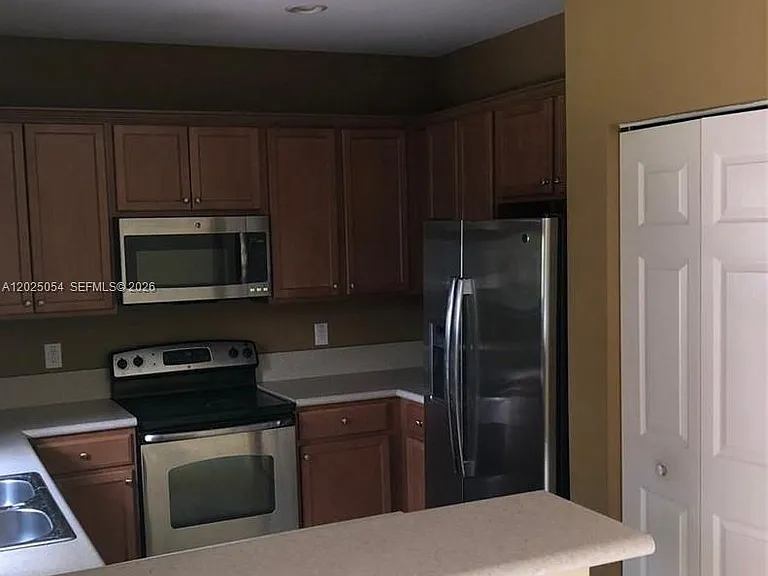 15444 SW 119th Ter — Photo 3