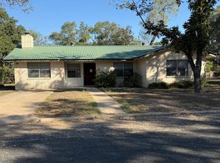 206 Skylark Dr, Fredericksburg, TX 78624