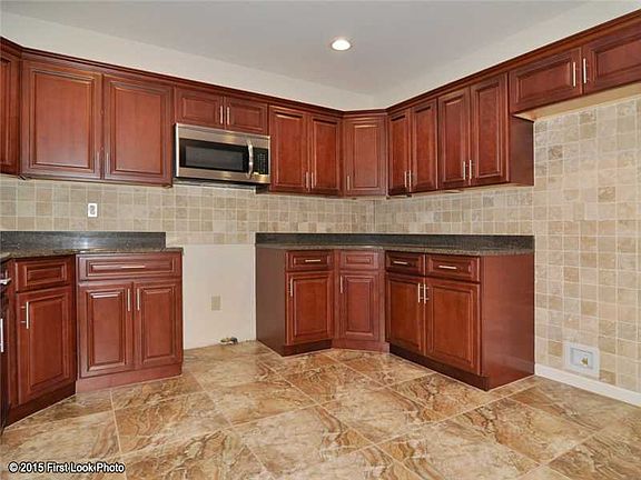 4th image of 65 Fairview Ave