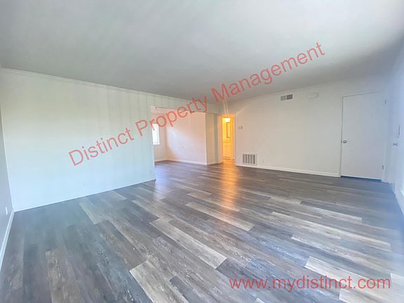2nd image of 1140 E Cliff Dr APT 6
