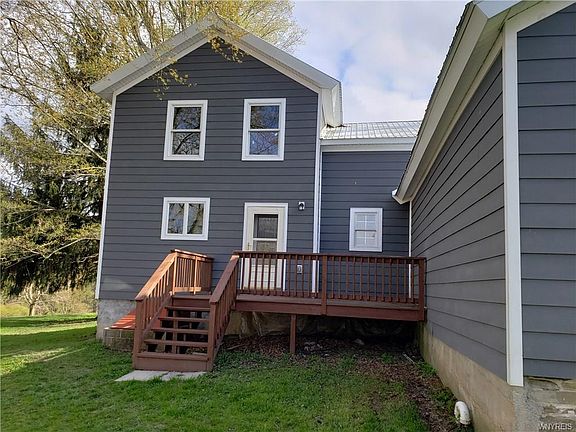 3rd image of 33 West St