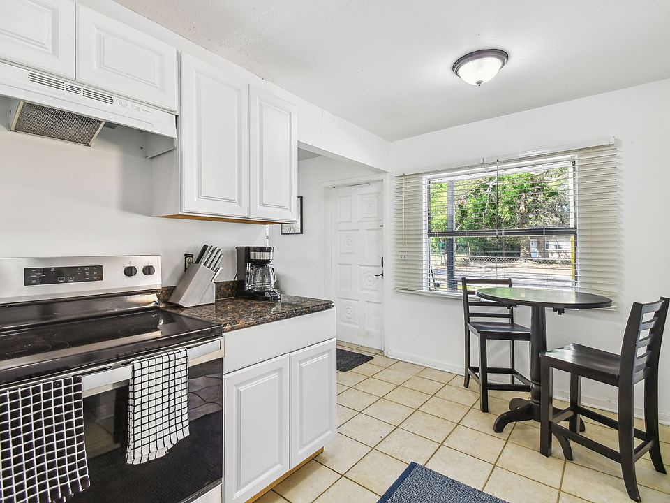 1st image of 10103 N Lantana Ave