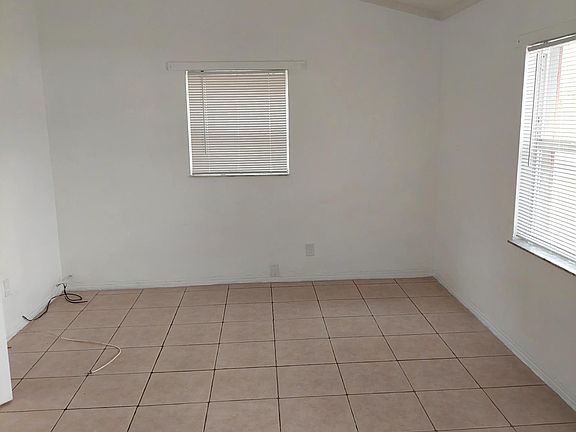 3rd image of 5332 25th Ave S #2