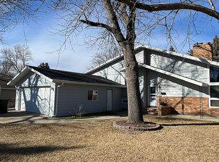 465 3rd St S, Carrington, ND 58421