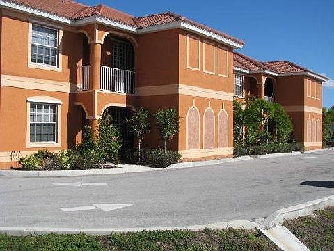 5th image of 215 Cape Coral Pkwy W