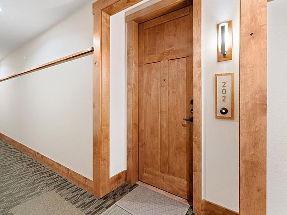2nd image of 2881 Meridian Ave Unit 202