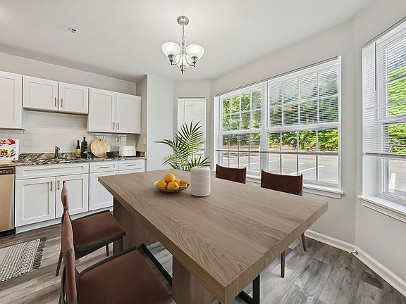 4th image of 140 Mill St #1173