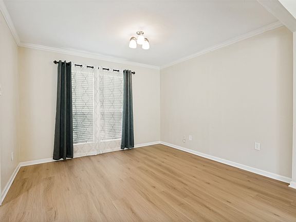 5th image of 1507 Barclay Dr