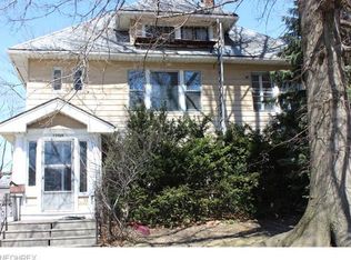 12949 Cedar Rd, Cleveland Heights, OH 44118