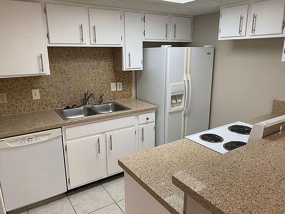 4th image of 5560 Greatpine Ln S