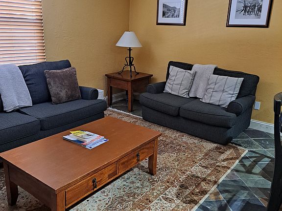 3rd image of 1150 Deer Valley Dr