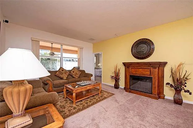 2920 Willow Creek Ln — Photo 36