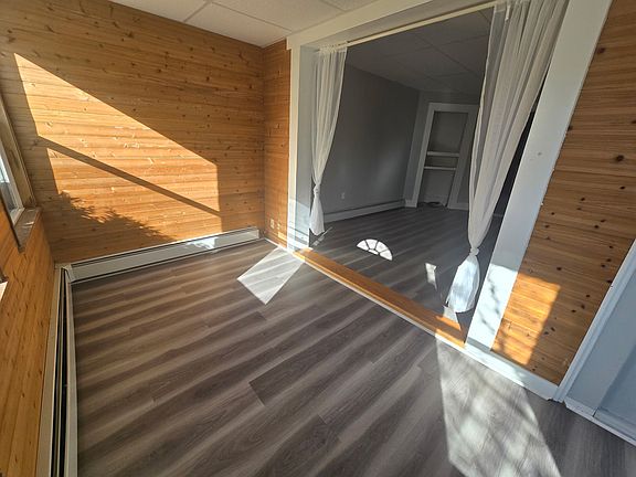 5th image of 30 Riverdale Ave APT 2